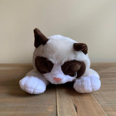 LOT 250 Z: Stuffed Animal Collection