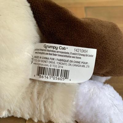 LOT 250 Z: Stuffed Animal Collection