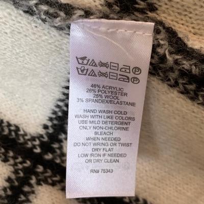 LOT 252 Z: Ellen Tracy Wool Blend Sweater Coats