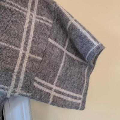 LOT 252 Z: Ellen Tracy Wool Blend Sweater Coats