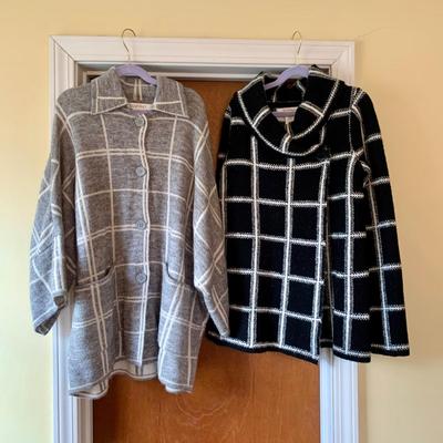 LOT 252 Z: Ellen Tracy Wool Blend Sweater Coats