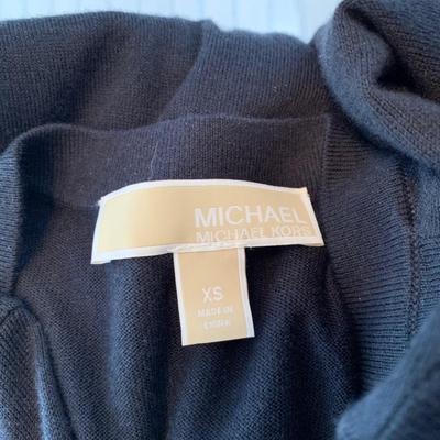 LOT 255 Z: Tote of Women's Clothing; Cable & Gauge, Lauren by Ralph Lauren, Michael Kors, & More!