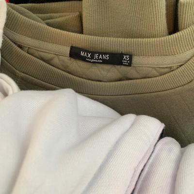 LOT 255 Z: Tote of Women's Clothing; Cable & Gauge, Lauren by Ralph Lauren, Michael Kors, & More!