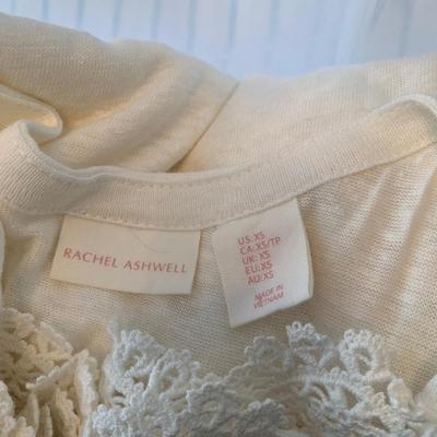 LOT 255 Z: Tote of Women's Clothing; Cable & Gauge, Lauren by Ralph Lauren, Michael Kors, & More!