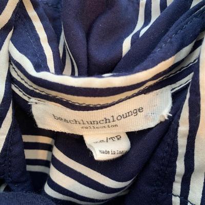 LOT 255 Z: Tote of Women's Clothing; Cable & Gauge, Lauren by Ralph Lauren, Michael Kors, & More!