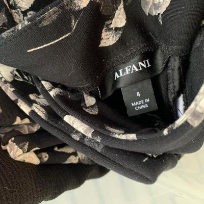 LOT 255 Z: Tote of Women's Clothing; Cable & Gauge, Lauren by Ralph Lauren, Michael Kors, & More!