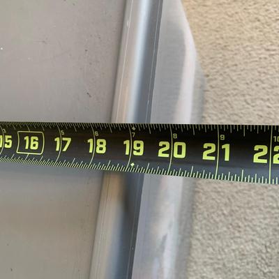 LOT 255 Z: Tote of Women's Clothing; Cable & Gauge, Lauren by Ralph Lauren, Michael Kors, & More!