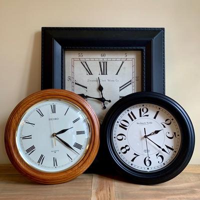LOT 256 X: Wall Clock Collection