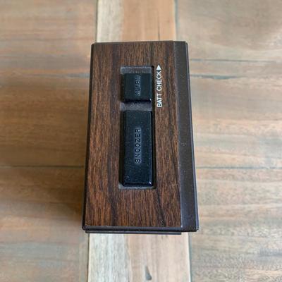 LOT 257 Z: Vintage Desk Clock Collection