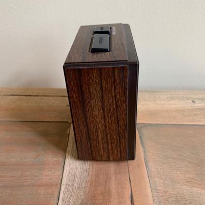 LOT 257 Z: Vintage Desk Clock Collection