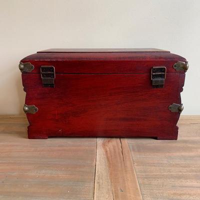 LOT 259 Y: Red Floral Jewlery / Trinket Boxes