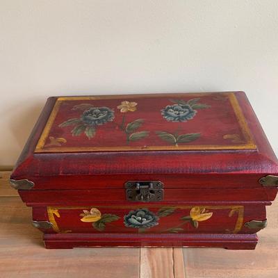 LOT 259 Y: Red Floral Jewlery / Trinket Boxes