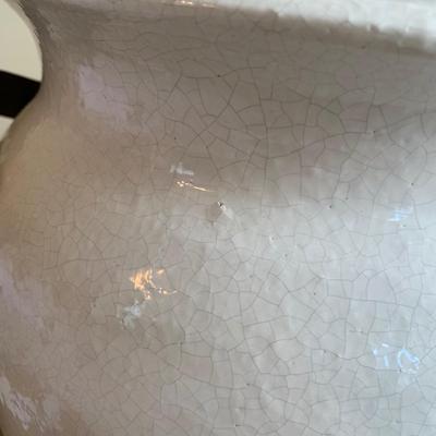 LOT 260 Z: Stoneware Container Collection