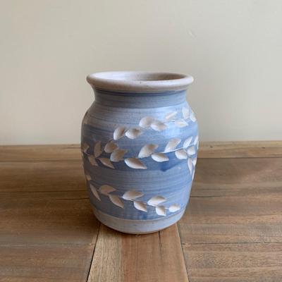 LOT 260 Z: Stoneware Container Collection