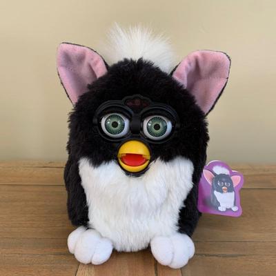 LOT 261 Y: Furby Collection (2 NIP)