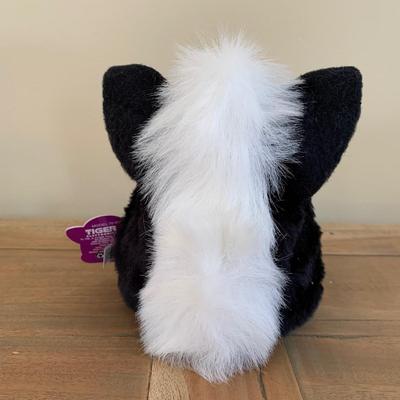 LOT 261 Y: Furby Collection (2 NIP)