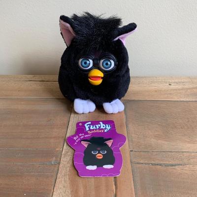 LOT 261 Y: Furby Collection (2 NIP)