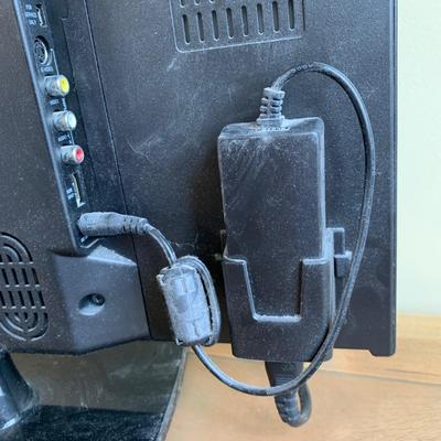 LOT 262 Z: Insignia LED HDTV Model #NS-19E430A10