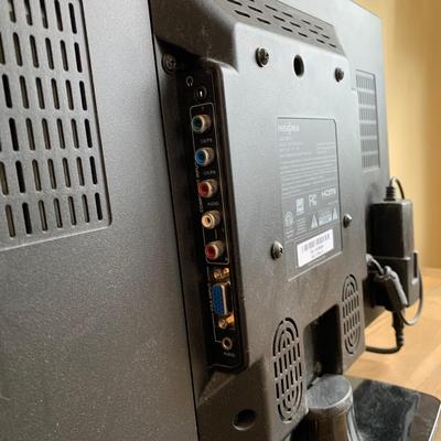 LOT 262 Z: Insignia LED HDTV Model #NS-19E430A10