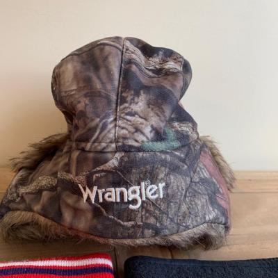 LOT 266 X: Winter Gear Collection; Gloves, Hats, Facemasks, & Ear Warmer Bands