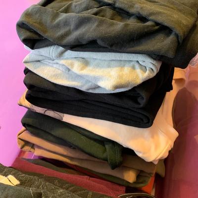 LOT 319 X: Tote of Clothing; Cape May, The North Face, Calvin Klein, & More!