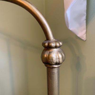 LOT 320 X: Faux Brass Metal Headboard & Pennsylvania House Side Table w/ Glass Lamp