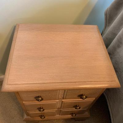 LOT 320 X: Faux Brass Metal Headboard & Pennsylvania House Side Table w/ Glass Lamp