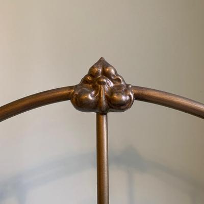 LOT 320 X: Faux Brass Metal Headboard & Pennsylvania House Side Table w/ Glass Lamp