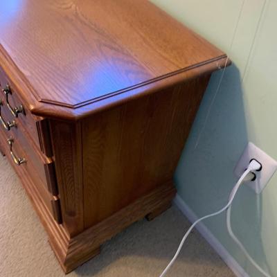 LOT 322 X: Sumter Cabinet Co. 3 Drawer Bedside Table & 5 Drawer Dresser