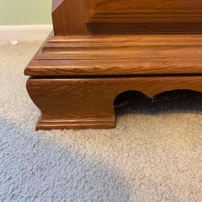 LOT 322 X: Sumter Cabinet Co. 3 Drawer Bedside Table & 5 Drawer Dresser