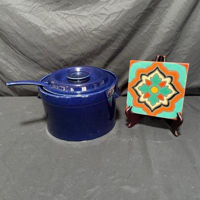Pfaltzgraff Soup Tureen & Terracotta Tile (K-SS)