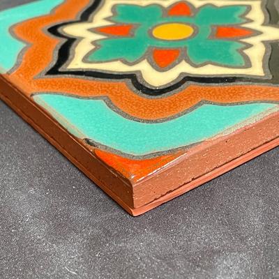 Pfaltzgraff Soup Tureen & Terracotta Tile (K-SS)