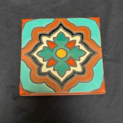 Pfaltzgraff Soup Tureen & Terracotta Tile (K-SS)