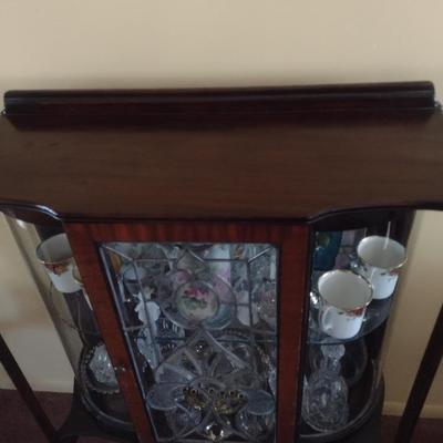 Antique Mahogany Diminutive Glass Display Cabinet with Design Fretting on Door (No Contents)