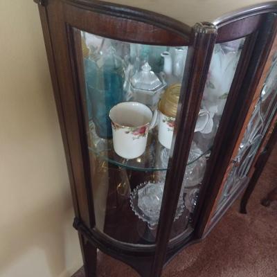 Antique Mahogany Diminutive Glass Display Cabinet with Design Fretting on Door (No Contents)