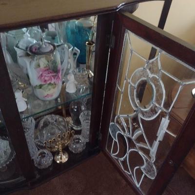 Antique Mahogany Diminutive Glass Display Cabinet with Design Fretting on Door (No Contents)