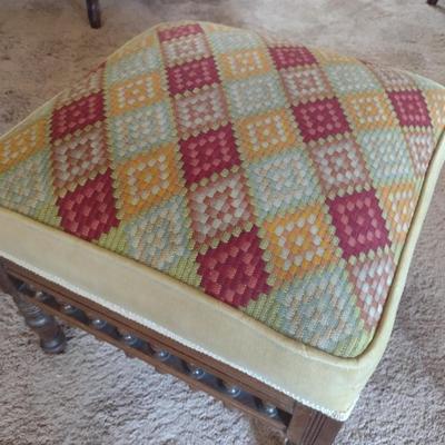 Victorian Design Upholstered Top Ottoman