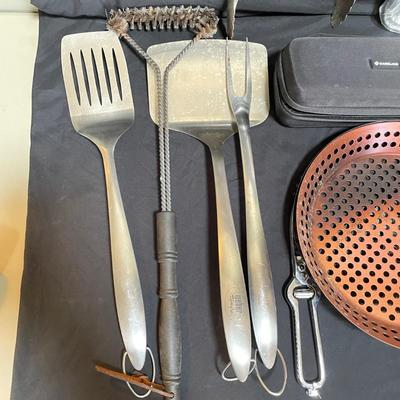 Brookstone Grill Alert W/Box, Therm Pro & More Grilling Necessities (K-SS)