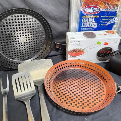 Brookstone Grill Alert W/Box, Therm Pro & More Grilling Necessities (K-SS)
