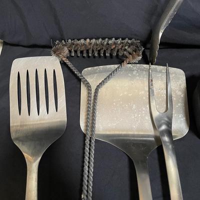 Brookstone Grill Alert W/Box, Therm Pro & More Grilling Necessities (K-SS)