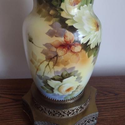 Porcelain Painted Jar Base Table Lamp
