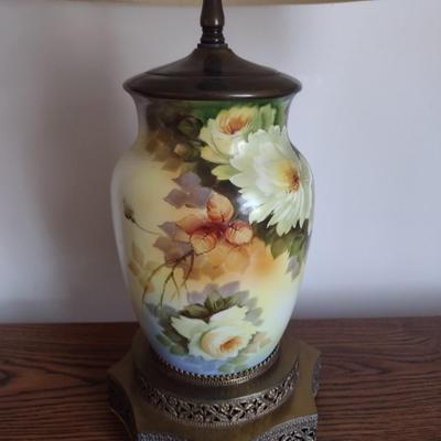 Porcelain Painted Jar Base Table Lamp