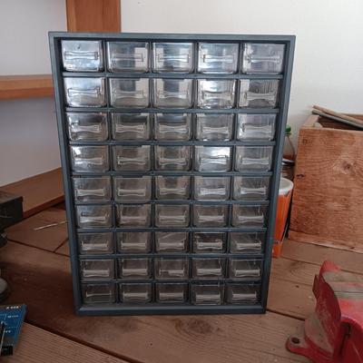 COLUMBIAN D63 1/2 SWIVEL BENCH VISE, DRAWER ORGANIZER AND SOME HARDWARE