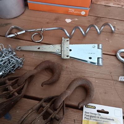 COLUMBIAN D63 1/2 SWIVEL BENCH VISE, DRAWER ORGANIZER AND SOME HARDWARE