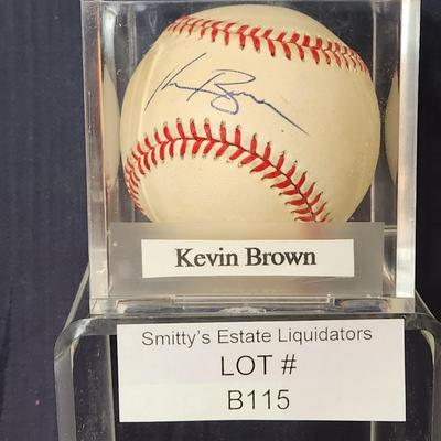 Kevin Brown OMLB Signed Autographed Baseball In Collectors Case