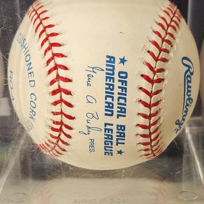 Delino Deshields OMLB Signed Autographed Baseball In Collectors Case