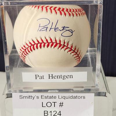 Pat Hentgen OMLB Signed Autographed Baseball In Collectors Case