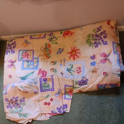 FULL/QUEEN COMFORTER, PILLOW SHAMS BEDSKIRT AND SHEET SET