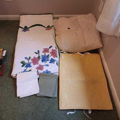 FULL/QUEEN BEDSPREAD, FULL DOWN DUVET, PILLOW SHAMS AND CASES