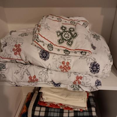 QUEEN FLANNEL SHEET SET, PILLOWCASES AND THROW BLANKETS